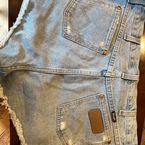 Brand new Wrangler short jean shorts